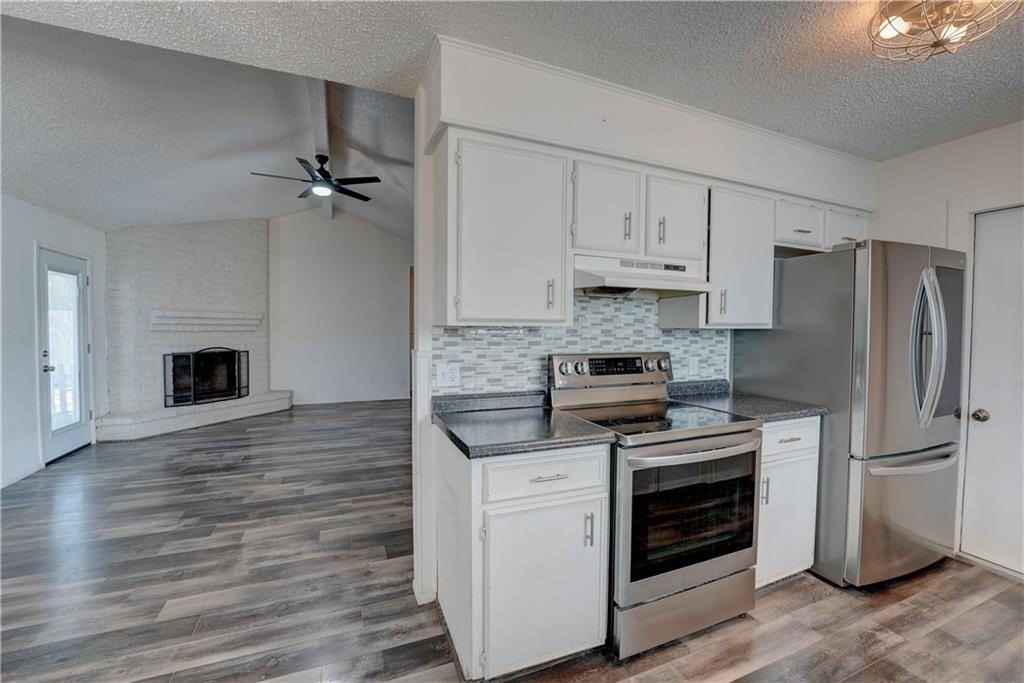 2310 Vialoux Dr - Photo 6 of 21