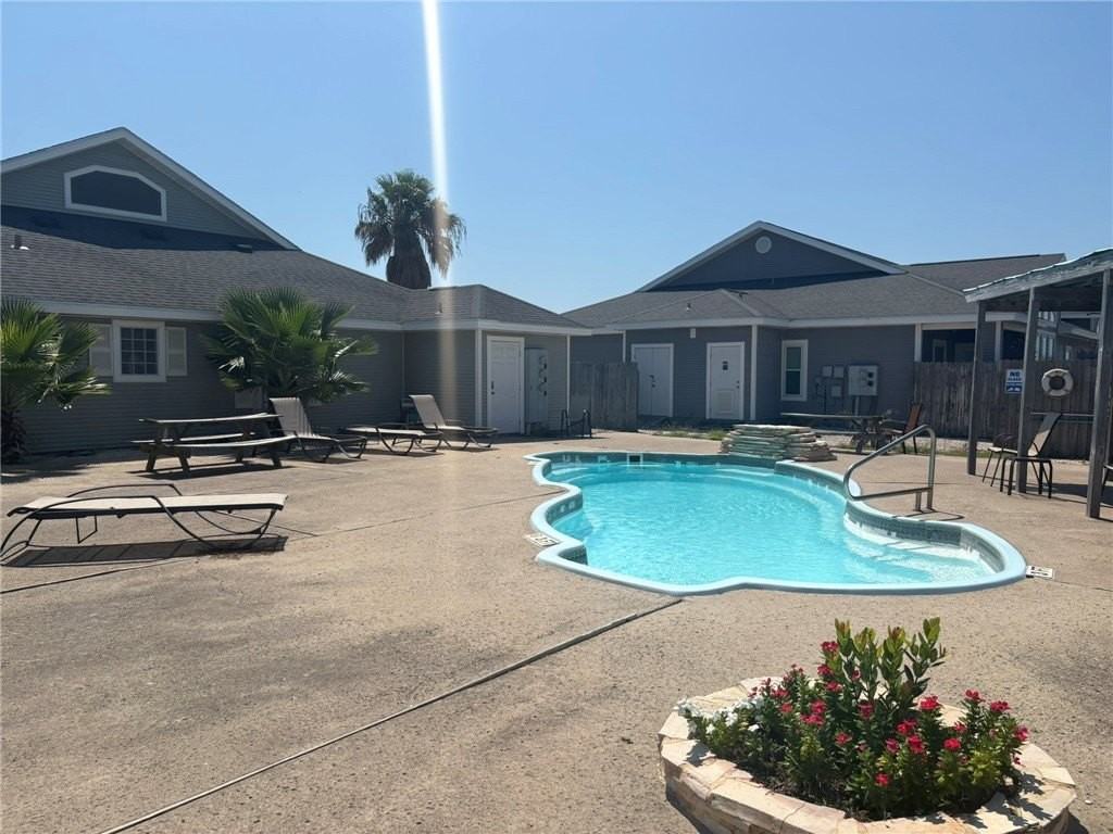 15641 Palmira Ave #B - Photo 5 of 28