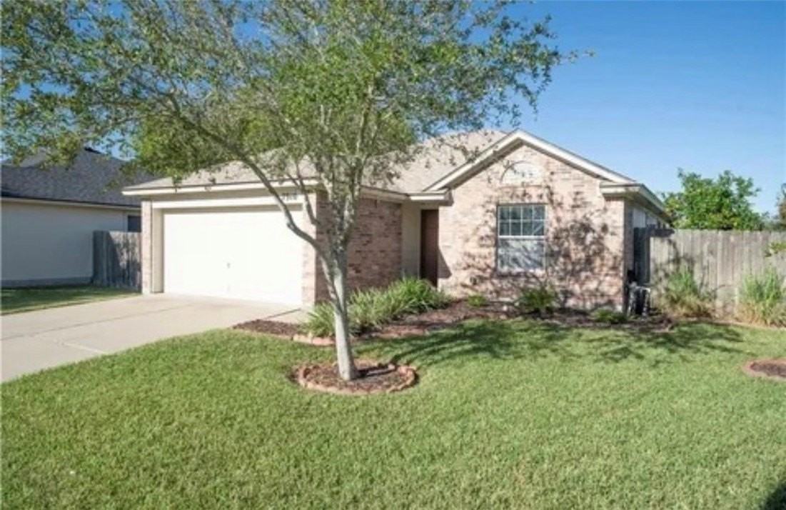 7910 Labrador Dr - Photo 3 of 36