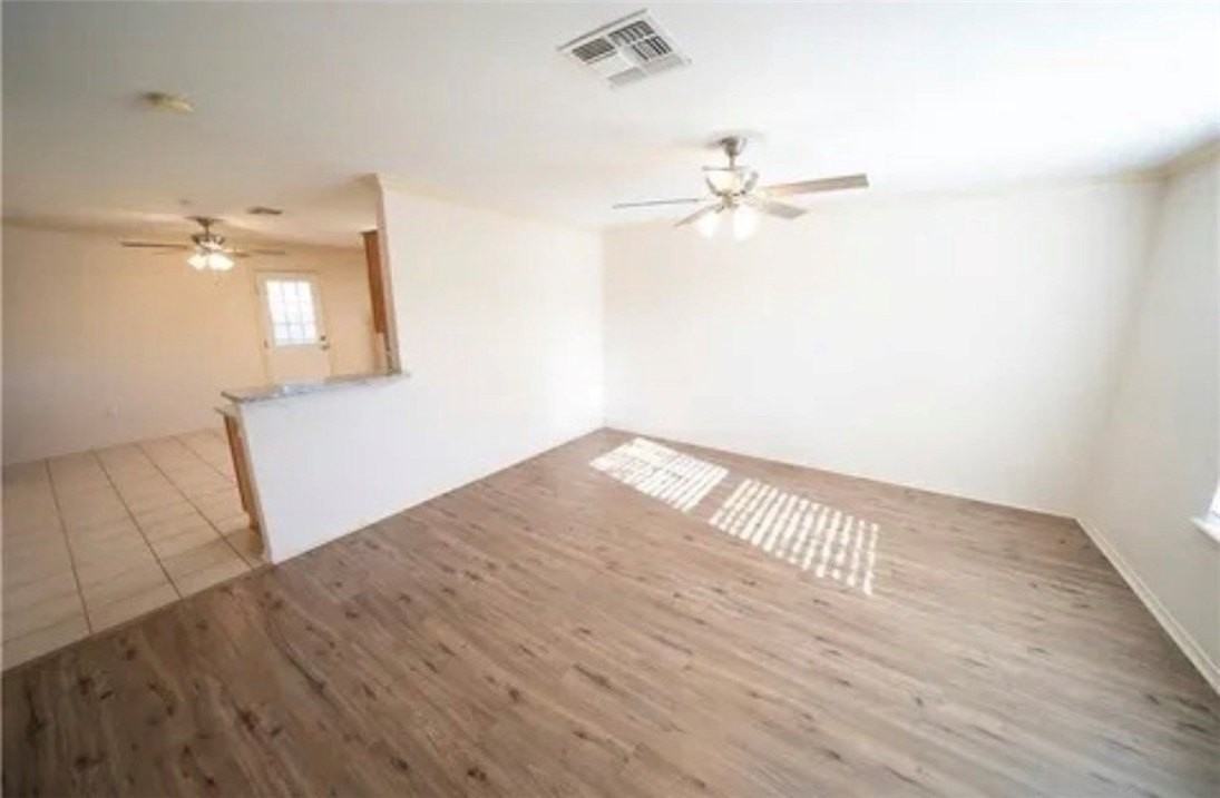 7910 Labrador Dr - Photo 5 of 36