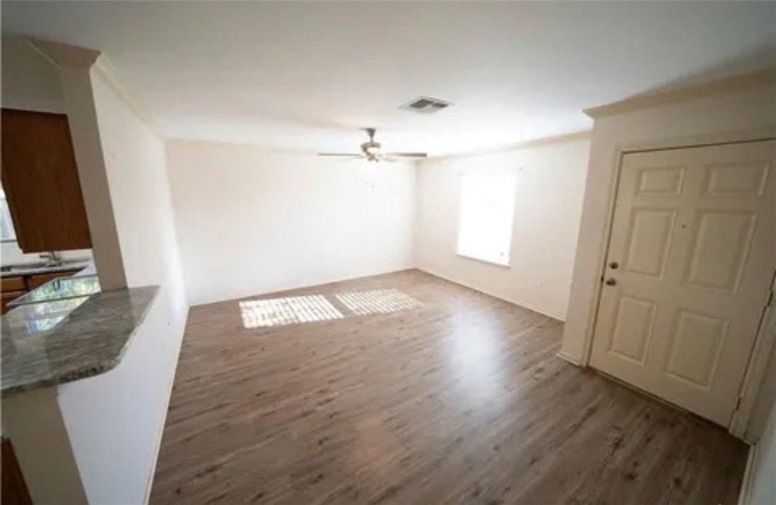 7910 Labrador Dr - Photo 6 of 36