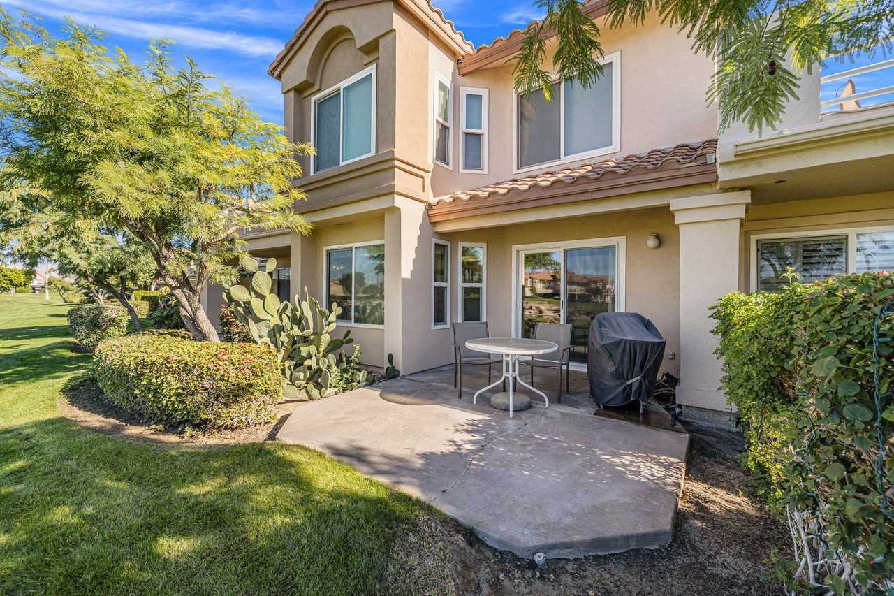 78121 Crimson Ct - Photo 2 of 50