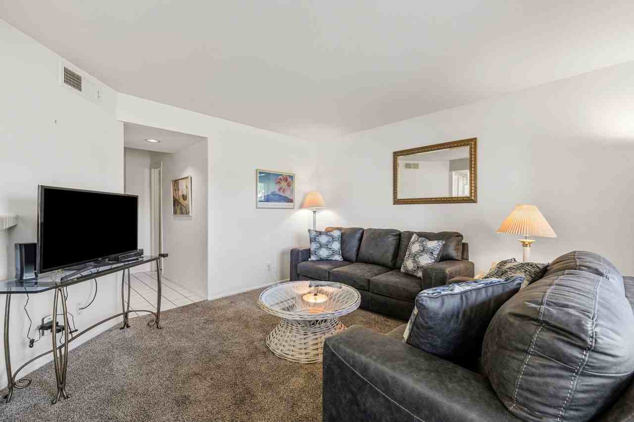 78121 Crimson Ct - Photo 4 of 50