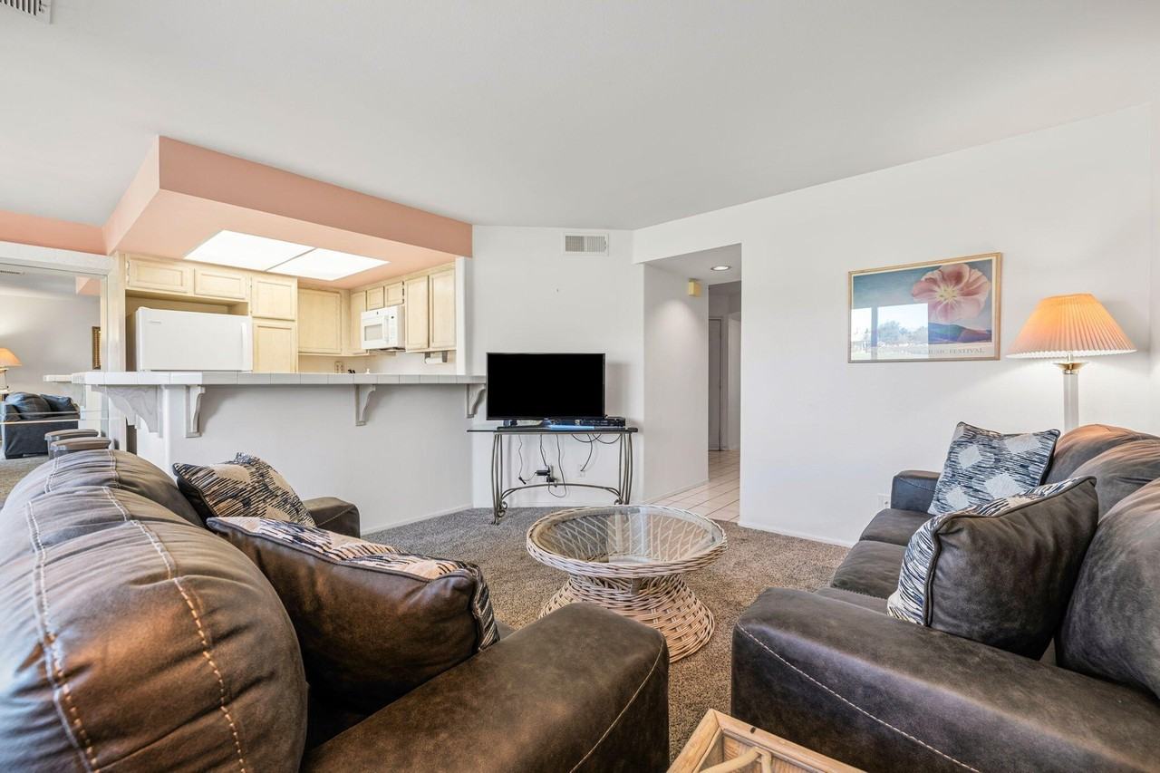 78121 Crimson Ct - Photo 5 of 50