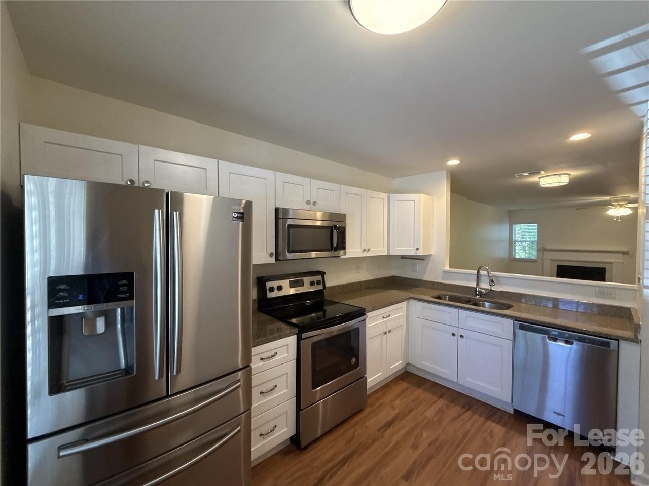639 Mountainwater Dr - Photo 3 of 18