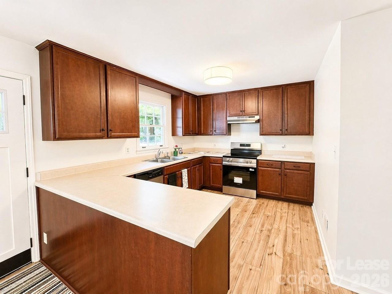 2736 Miranda Rd - Photo 4 of 12