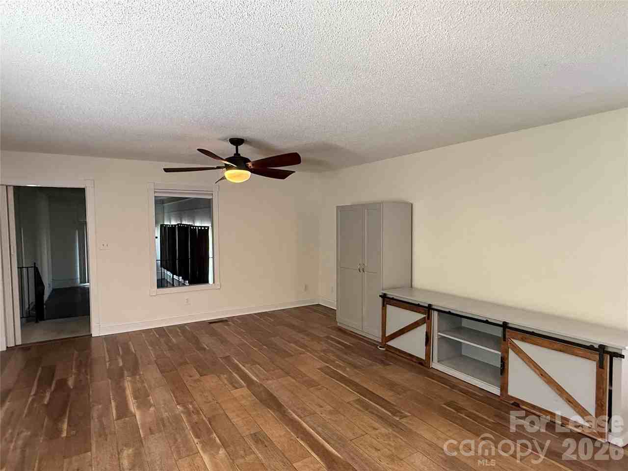 330 Ferrell Ave - Photo 3 of 14