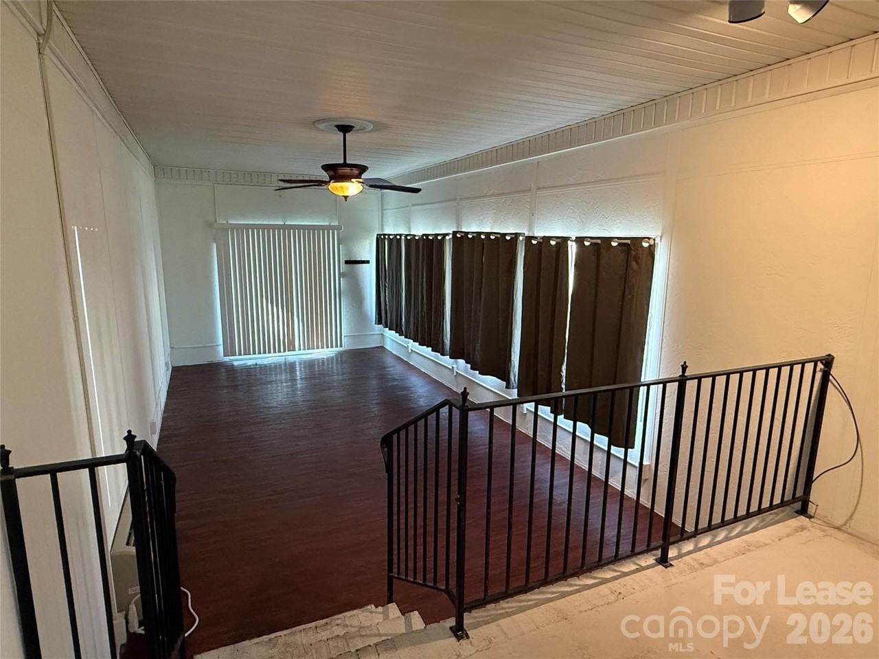 330 Ferrell Ave - Photo 4 of 14