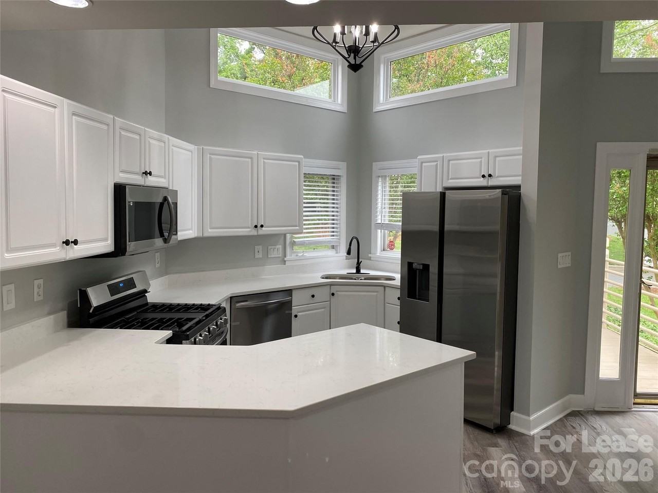 14550 Waterside Dr - Photo 2 of 23