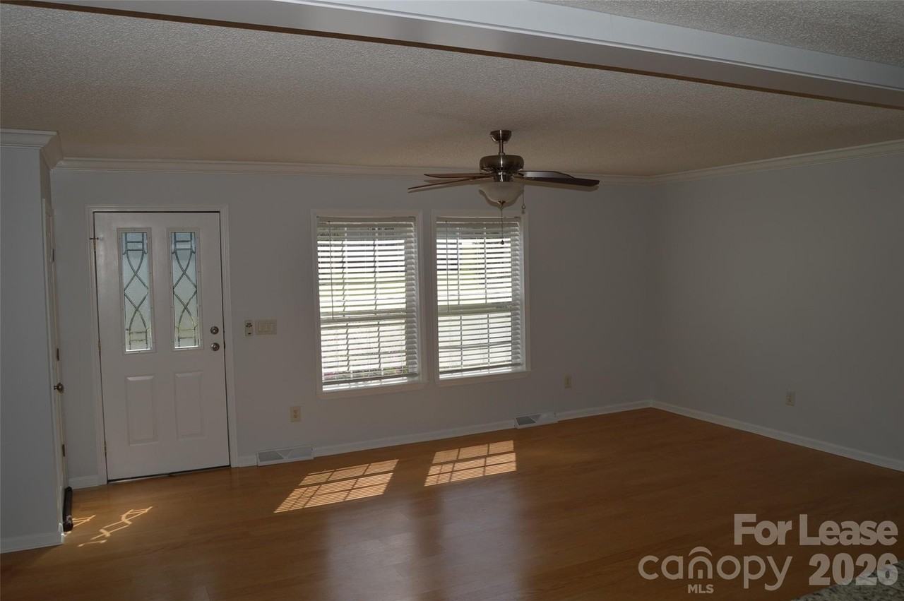 118 Grain Dr - Photo 6 of 17