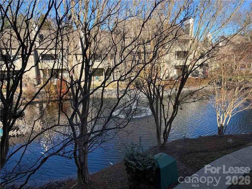 2519 Stockbridge Dr #B - Photo 4 of 23