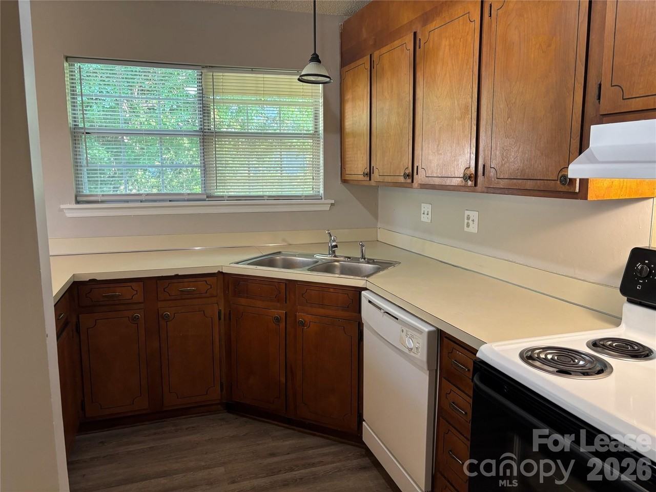6714 Marston Ct - Photo 6 of 25