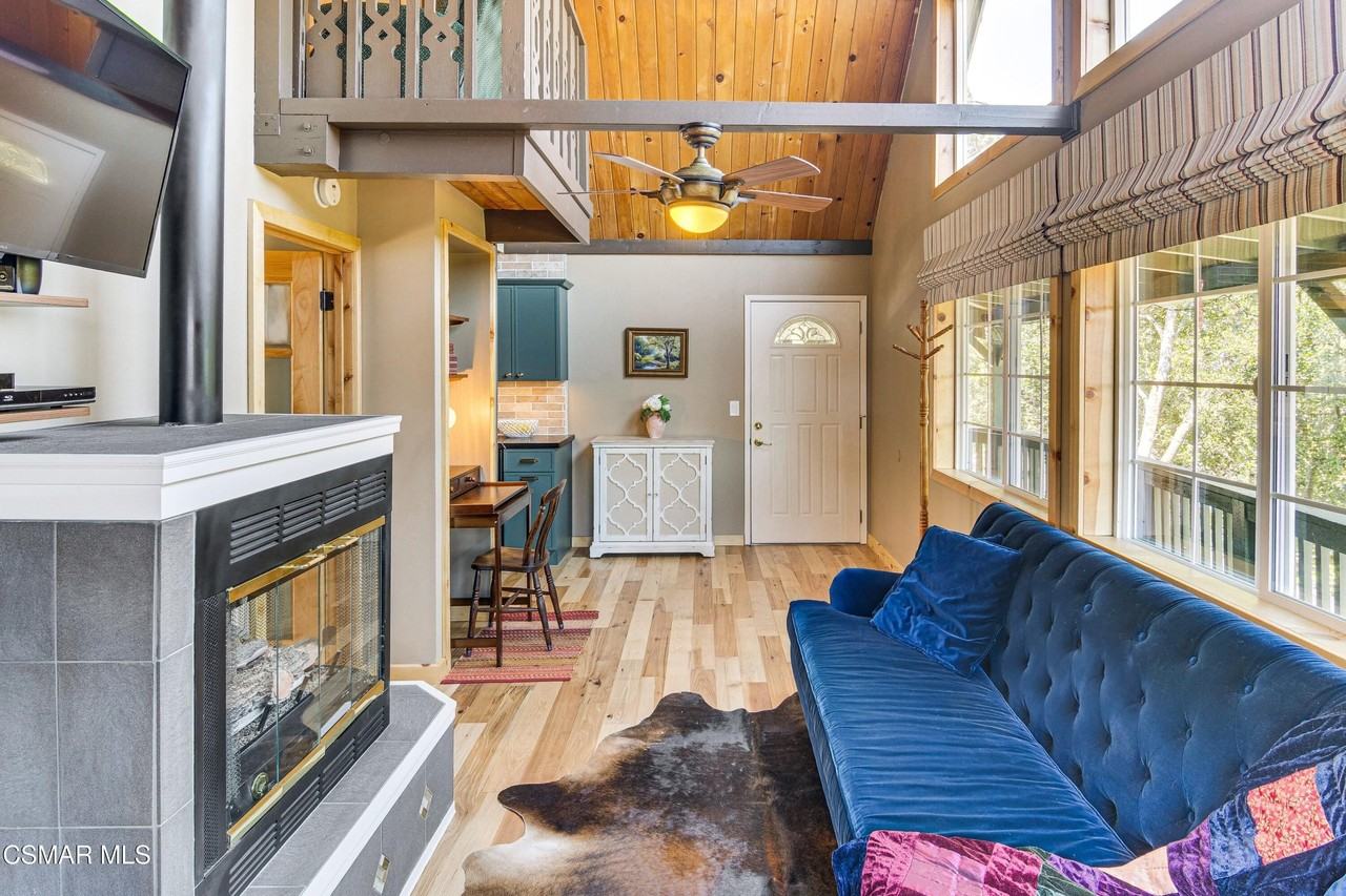 1467 Kathleen Dr - Photo 2 of 11