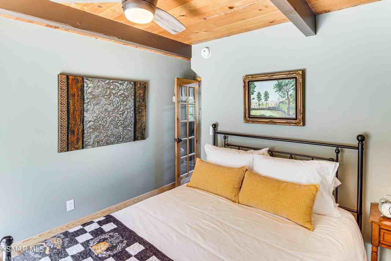 1467 Kathleen Dr - Photo 4 of 11