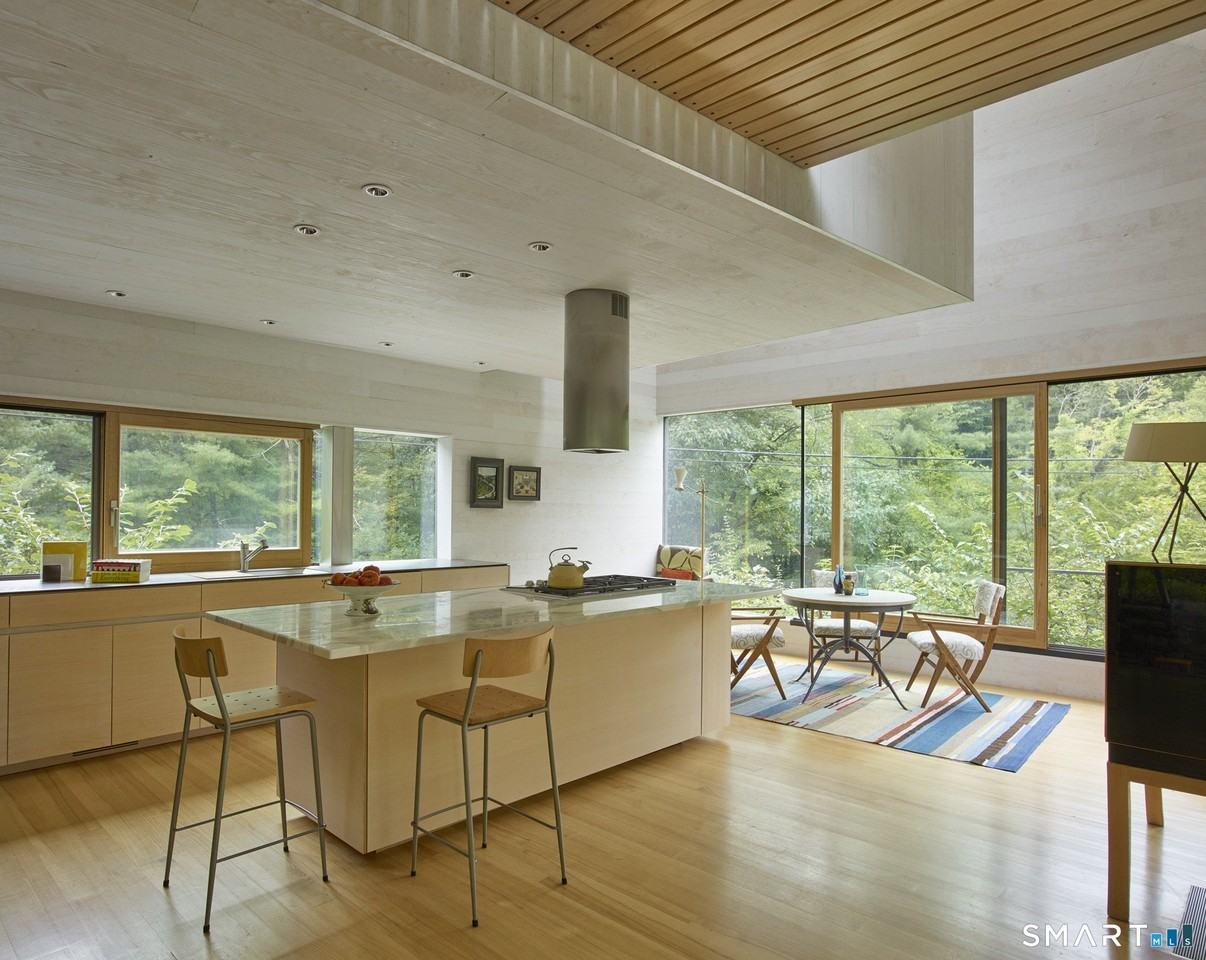 155 W Morris Rd - Photo 5 of 13