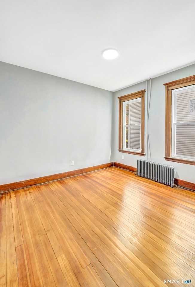 114 Buckingham St #1stFL - Photo 7 of 7