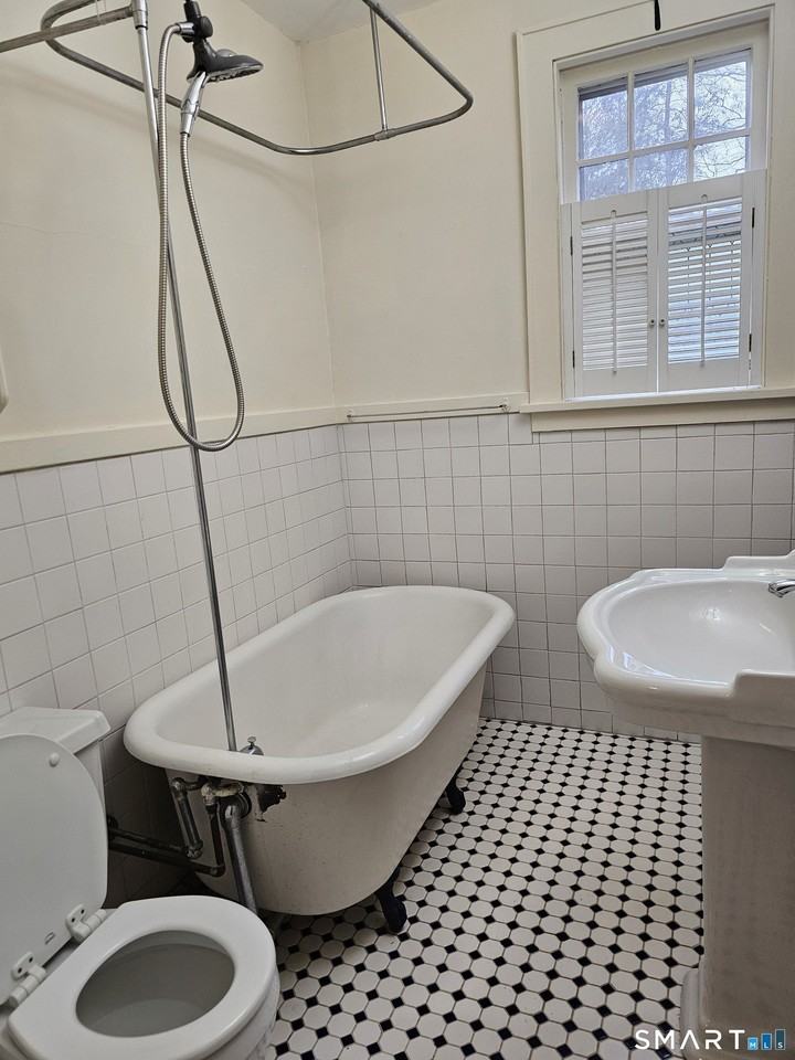 17 Pleasant St - Photo 7 of 9