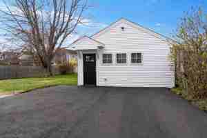 featured image of 9 Winthrop Ave