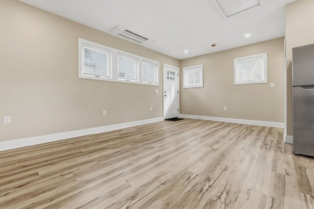 9 Winthrop Ave - Photo 6 of 12