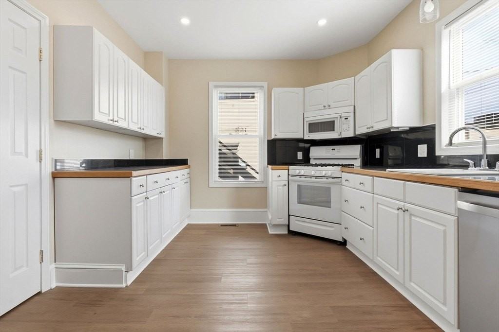 142 Elliott 1 - Photo 4 of 21