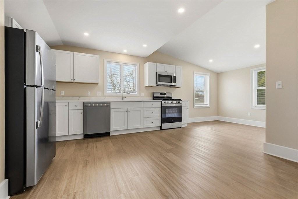 142 Elliott 2 - Photo 4 of 23