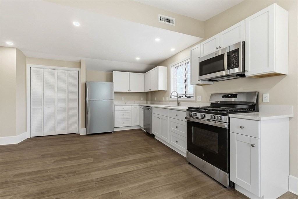 142 Elliott 2 - Photo 6 of 23