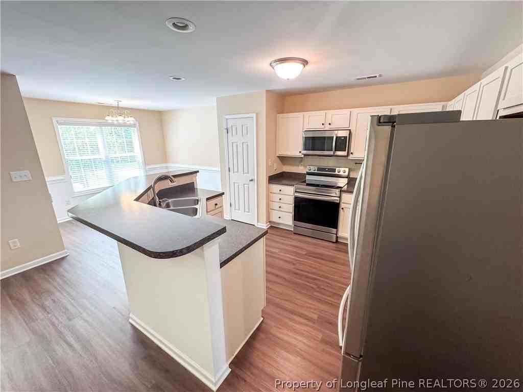 865 Fairfield Cir - Photo 4 of 19