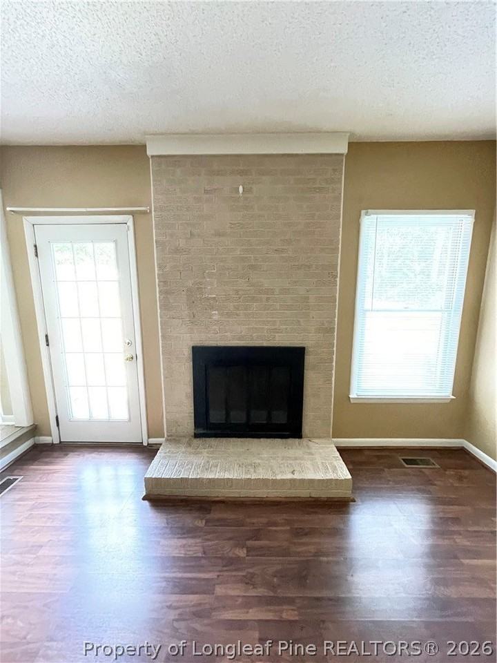 6717 Sandfield Ct - Photo 4 of 29