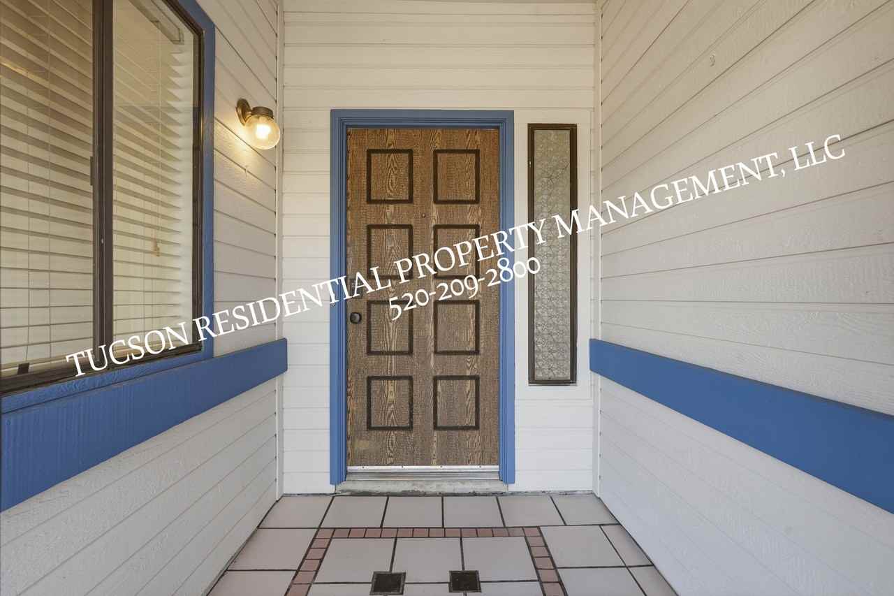 2531 W Glenbrook Way #1 - Photo 2 of 30