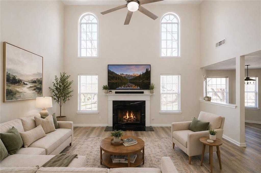 4493 Bridle Ridge Way - Photo 4 of 40