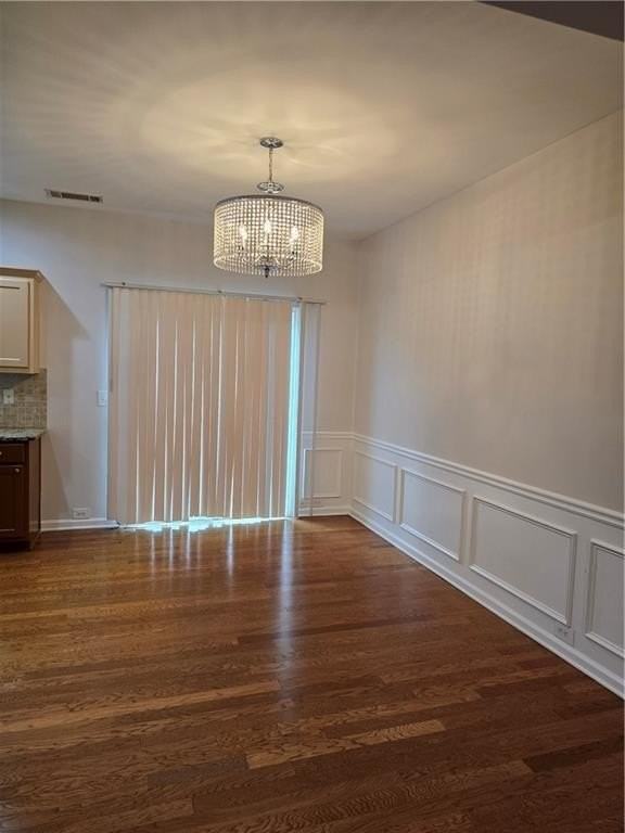 1934 Dilcrest Dr - Photo 7 of 32