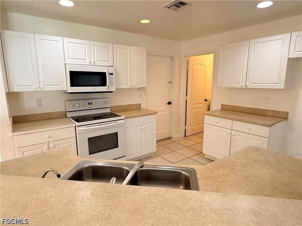 311 Bradley Ave - Photo 4 of 19