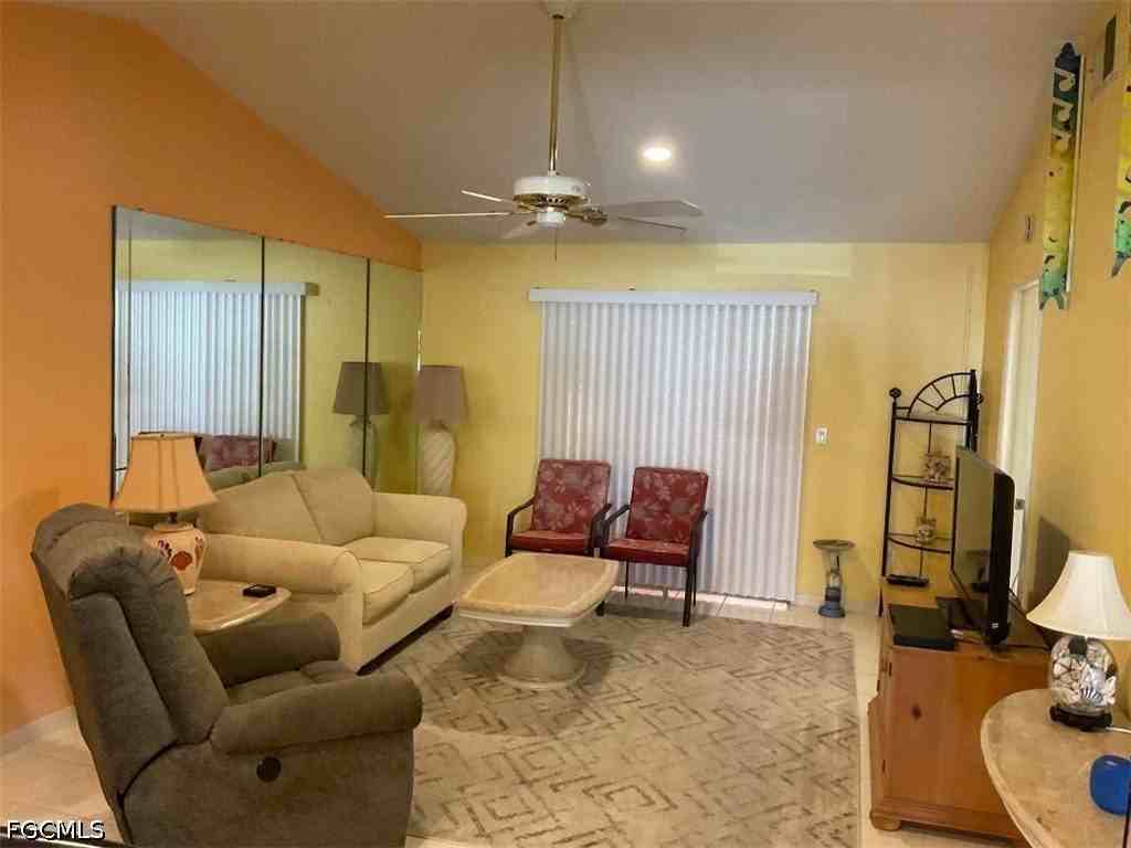 4919 Victoria Dr #4 - Photo 7 of 17