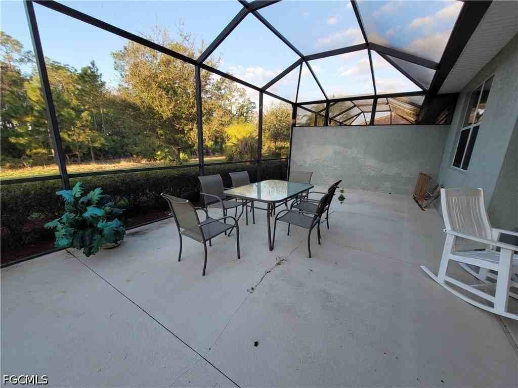 10714 Cetrella Dr - Photo 5 of 32