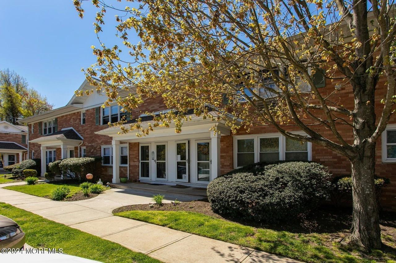 96 East Ave #85 - Photo 2 of 18