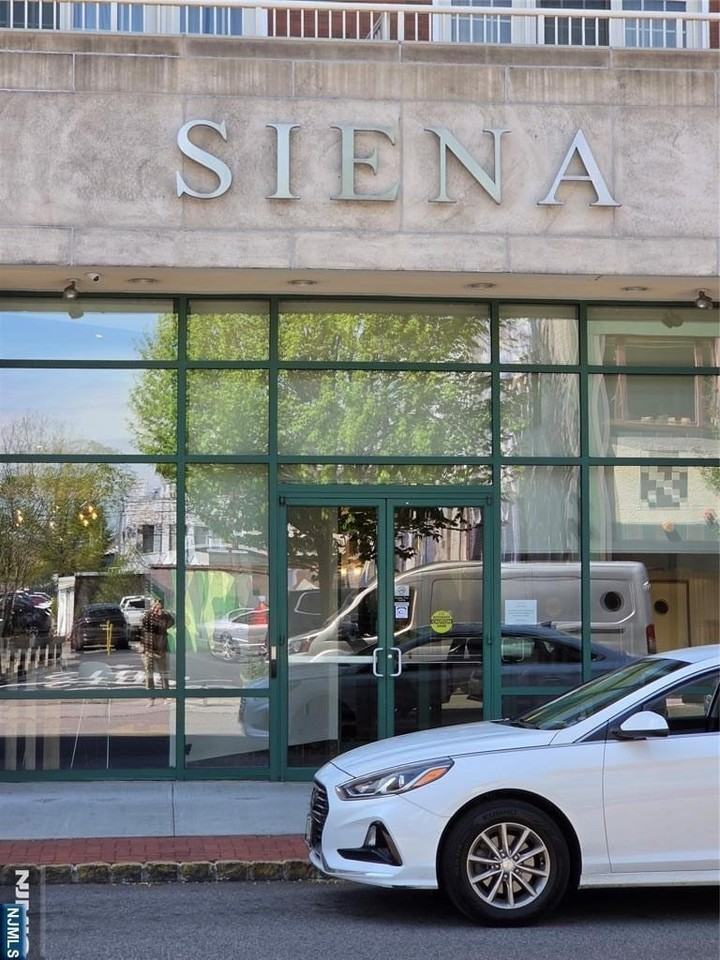 48 Park St #711X - Photo 2 of 34