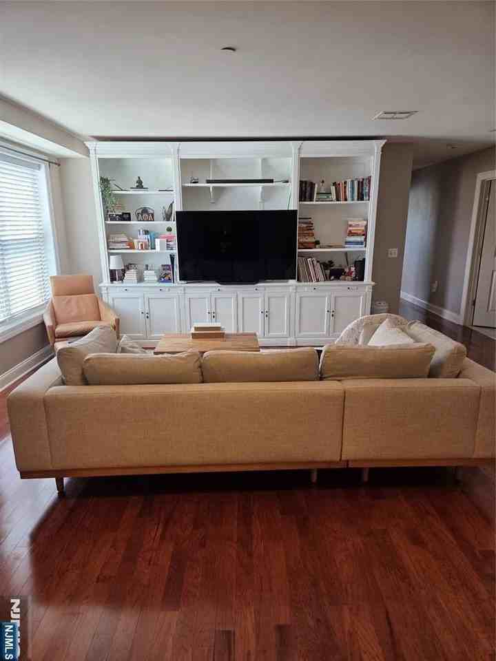 48 Park St #711X - Photo 5 of 34