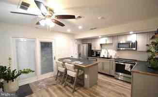 featured image of 138 Creekside Ct