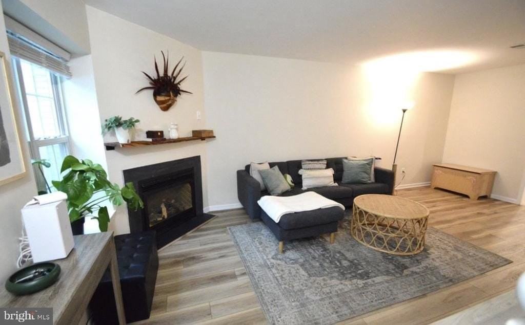 138 Creekside Ct - Photo 4 of 10