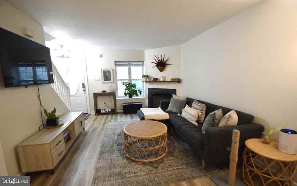 138 Creekside Ct - Photo 5 of 10