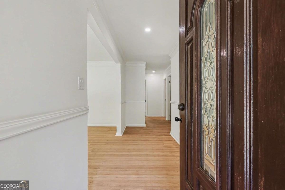 3582 Cloudland Dr - Photo 6 of 31