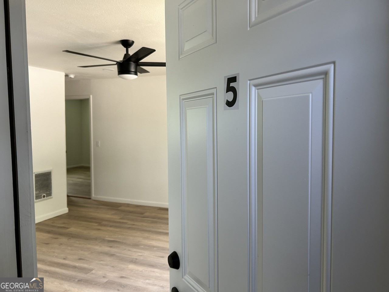 610 N College Dr #5 - Photo 7 of 7