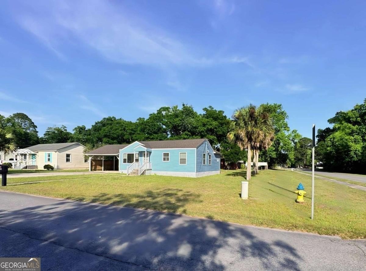 600 Margaret St - Photo 2 of 4