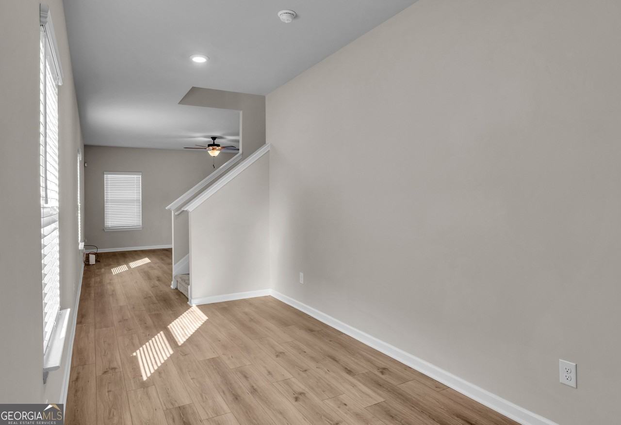 11608 Winston Dr - Photo 4 of 16