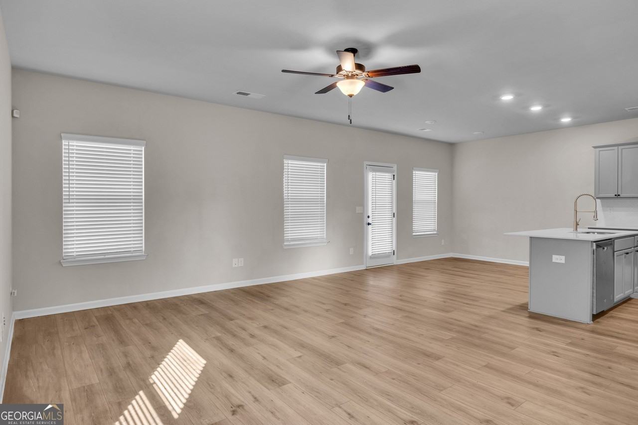 11608 Winston Dr - Photo 5 of 16