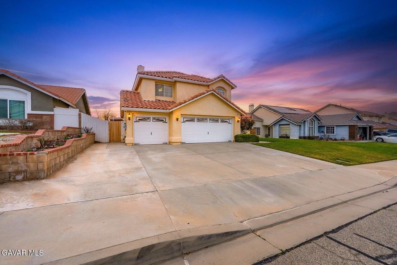 42419 62nd St W - Photo 2 of 49