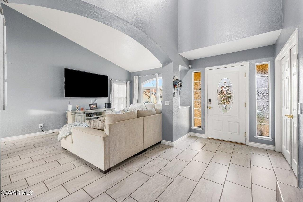 42419 62nd St W - Photo 7 of 49