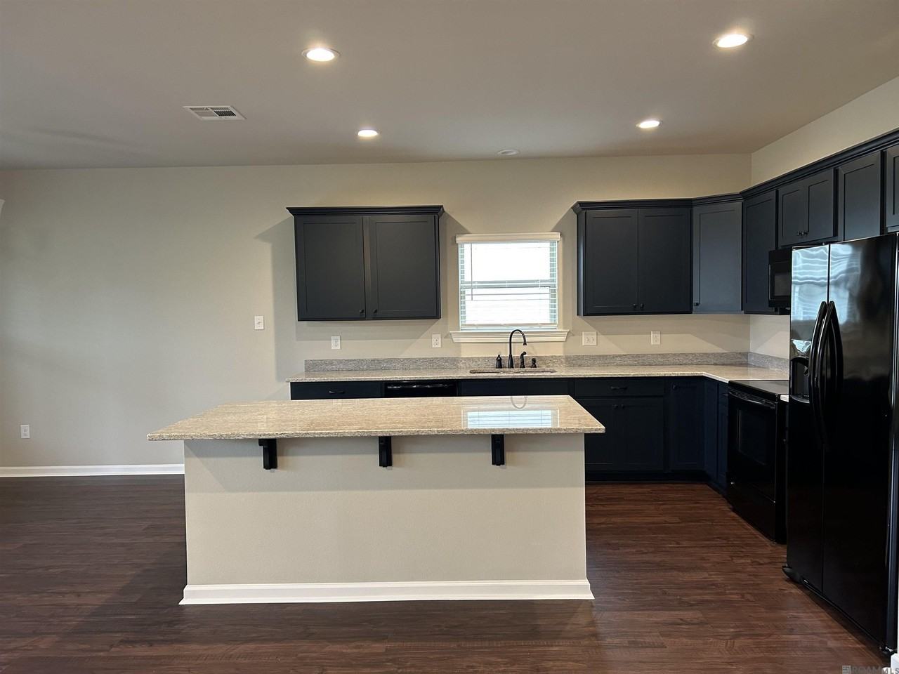 24280 Cliftmere Ave - Photo 4 of 19