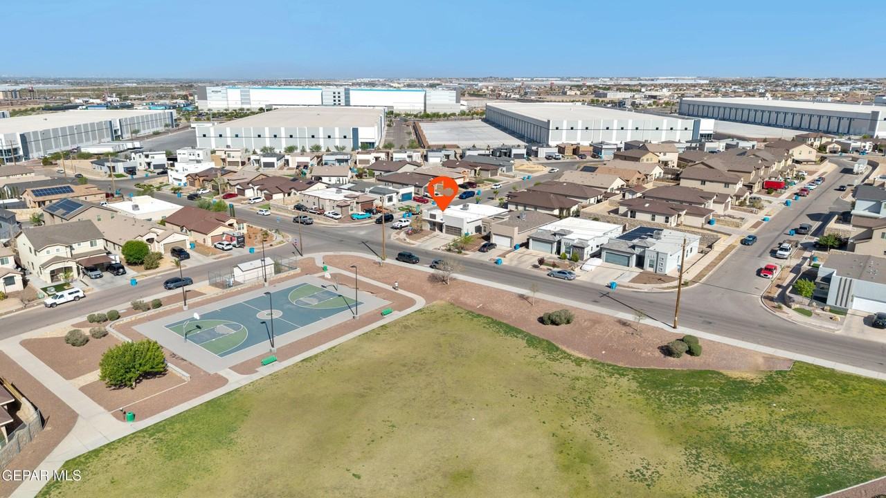 12631 Mark Twain Ave - Photo 7 of 50