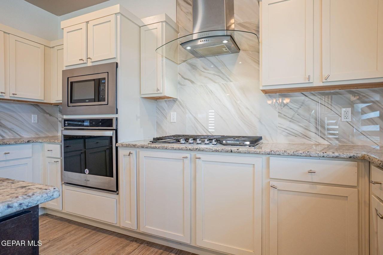 1126 Ismael Robels Way - Photo 7 of 19